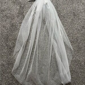Elegant White Tulle Veil